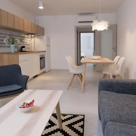Apartmán Fuer 4 Personen Ca, 52 M Sup2 In Liznjan, Istrien Medulin Und Umgebung *